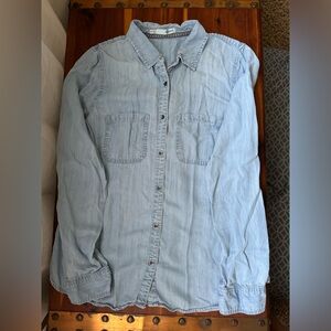 Light weight button up